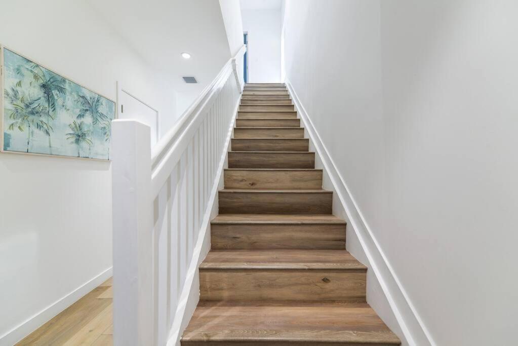 Amazing Town House 15 Min From The Beach Wfree Parking Villa Miami Eksteriør billede